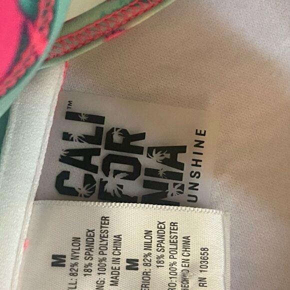 New California Sunshine Swim Suit Top Only Size Medium - Picture 5 of 5